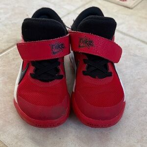 Boys/ Toddlers Red and Black Nike Shoes